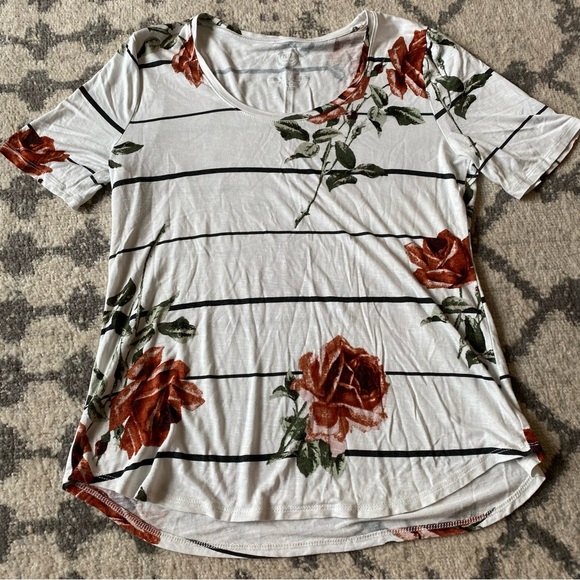 Maurices White & Floral & Striped Print 3/4 Sleeve Blouse Size Medium - Picture 3 of 9